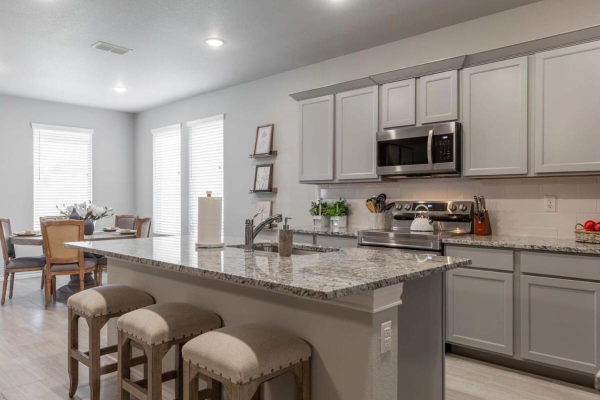Entire House~ Spacious~ Prime Location~ Backyard Lubbock Eksteriør bilde